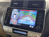 【パノラミックビューモニター】専用のカメラにより、上から見下ろしたような視点で360度クルマの周囲を確認することができます☆死角部分も確認しやすく、狭い場所での切り返しや駐車もスムーズに行えます。