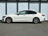 時を経ても深い魅力を放ち続けるBMW。より快適にお乗り頂くためにサポートプログラムをご用意しております。※認定中古車保証は登録日より最長4年間まで延長が可能です。