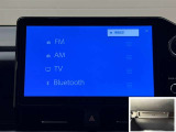 Bluetooth対応、CD/DVD再生機能付き。お好きな音楽を聴きながらのドライブは楽しいですよね〜♪