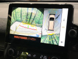 【パノラミックビューモニター】専用のカメラにより、上から見下ろしたような視点で360度クルマの周囲を確認することができます☆死角部分も確認しやすく、狭い場所での切り返しや駐車もスムーズに行えます。