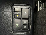 冬場に嬉しい運転席、助手席シートヒーター付きでポカポカ