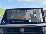 車両を上方から見たような映像をナビ画面に表示するパノラミックビューモニターです。