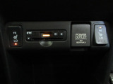 フロント左右シートヒーターも装備しています。今や標準装備になりつつあるETC車載器も装着されております。料金所を通過するときも楽々です。