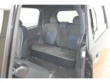 中古車をキレイで気持ちよくお乗りいただけるよう、エンジンルームからシートを外した洗浄まで、目に見えない部分も徹底的に洗浄しています!