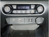車内の温度を快適に保つ【オートエアコン】です。