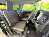 運転席シート廻りは使用感も少なく、良好な状態となっています。丁寧に使われていたことがよくわかりますね。