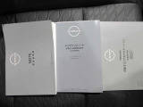 取扱い説明書 整備記録簿です前オ-ナ-の整備歴がわかるため無駄な部品。工賃が発生せず効率の良い整備が行えますまた丁寧に乗っていた証拠でもありますので車両状態の信頼性にもつながってまいります