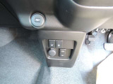 運転席には寒い日に嬉しいシートヒーターがついております!スイッチ一つで切り替えができます!