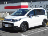 当社新車店舗にて展示・試乗使用の車です☆距離少なく状態良好です!