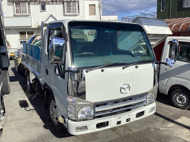 タイタン 3t 低床ダンプ