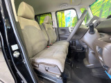 運転席シート廻りは使用感も少なく、良好な状態となっています。丁寧に使われていたことがよくわかりますね。