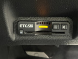 運転席左下にETCがついています。