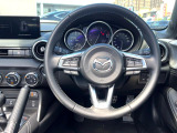 【純正革巻きステアリング】上質な革を使用することで、手にしっかり馴染みとても運転しやすいハンドルです♪