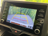 【バックカメラ】駐車時に後方がリアルタイム映像で確認できます。大型商業施設や立体駐車場での駐車時や、夜間のバック時に大活躍!運転スキルに関わらず、今や必須となった装備のひとつです!