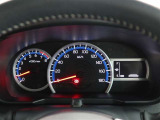 メーターはスッキリとしたデザインで、とても見やすく、安全運転のお役に立ちます。