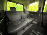 3列目シートはもちろん状態良好☆大人でもゆったりと座って頂けますので、大人数でのお出かけもラクラクです♪ご家族で、気の知れた仲間で、ドライブに行くのが楽しみですね♪