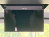 【13.2型フリップダウン】大画面モニターで後席でもエンタメをお楽しみいただけます。家族や友人とお出かけする機会が多い方に大人気です♪