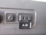 マルチアウトレット100V電源も取れ様々な用途に使用でき便利です