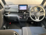 ◆◆◆運転席まわりはこのように機能的にまとまっています。
