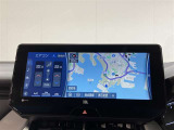 いまや必須装備「ナビゲーション」搭載!知らない場所にスイスイッとドライブ。もう、これなしではハンドルを握れませんね!でも運転中の操作は危険ですのでご注意ですね☆