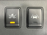 【エマージェンシーブレーキ】走行中に前方の車両等を認識し、衝突しそうな時は警報とブレーキで衝突回避と被害軽減をアシスト。より安全にドライブをお楽しみいただけます。