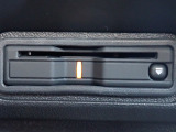 ■【ETC車載器】が装備されています。セットアップをしてお渡しとなり、ETCカードを差し込むだけで高速道路の利用が可能です。