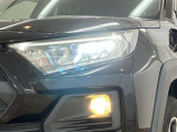 LEDヘッドライトです。デザイン性がよくとても明るいので、夜間の走行や悪天候でも安心です。しかも長寿命!