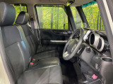 運転席シート廻りは使用感も少なく、良好な状態となっています。丁寧に使われていたことがよくわかりますね。