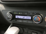 オートエアコンです。快適な温度を保ち、オールシーズン快適です。