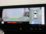 パノラミックビューモニター付きです。車両を上から見たような映像をディスプレイオーディオ画面に表示。運転席からの目視だけでは見にくい、車両周辺の状況をリアルタイムでしっかり確認できます。