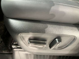 納車前にご案内しますボディーコーティングを施工する事をお勧めします。理由1納車時ピカピカ、2洗車も楽々だし雨で多少の汚れも無くなります、3運転してて気持ちがよいetc.