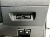 ETCを装備。これで高速道路の料金所もノーストレス。ノンストップで通過します。