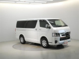 当店はお客様駐車場ももちろん完備しており、併せて新車も併設してますのでお気軽にご来店下さいませ。
