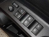 電動格納式ドアミラー・パワーウインドウを装備しています。