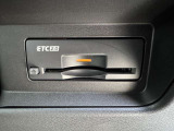 高速道路の料金所をスムーズに通過できる、便利なETC2.0付き。