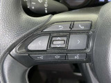 ステアリングスイッチ装備!運転しながら手元でオーディオの操作などができます。