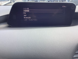 Bluetoothに接続することで、スマートフォンに入っている音楽アプリを車内で楽しめたり、通話が出来ます♪