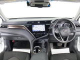 禁煙車です!室内は嫌なニオイも無く、すごく綺麗な状態です!禁煙車・・特にセダンタイプのお車では少ないですよね!!タバコのニオイが苦手なお客様必見です!快適にご乗車頂けます!!