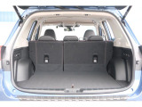 車体構造の見直しや、新型パワーリヤゲートの採用により、荷室幅および荷室開口部を拡大。サイズの大きな荷物の出し入れがしやすくなっております。