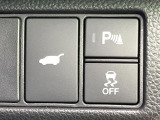 【パワーバックドア】スマートキーや運転席のボタンを押すだけでリアゲートが自動で開閉します!荷物を持っている時や、高い位置にあるバックドアを閉める際に便利な機能です♪