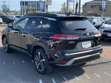 ハイブリッド車は走行モードを選択することができます。力強く走る時は「PWRモード」・燃費重視の時は「ECOモード」・モーターのみで静かに走る時は「EVモード」と状況に応じて使い分けできます。