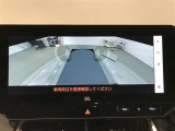 シースルービューモード搭載!パノラミックビューモニターのカメラボタンの切替で画面表示の変更が可能です。