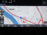 ナビはホンダ純正メモリーナビ!通信機能も備え、渋滞回避案内や天気情報の表示などのサービスがございます。