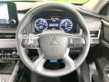 【純正革巻きステアリング】上質な革を使用することで、手にしっかり馴染みとても運転しやすいハンドルです♪