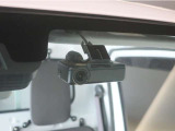 ドライブレコーダー搭載!近年増加中の煽り運転対策もバッチリ!!