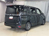 Toyota Safety Senseやパノラミックビューモニター、ブラインドスポットモニターなど、家族でのドライブを安心して楽しめる機能が充実しています