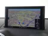 24時間緊急サポートサービスは事故や故障の予期せぬトラブル時に、365日24時間の年中無休体制で応急処置のアドバイス、出張修理や牽引等を迅速に行います。