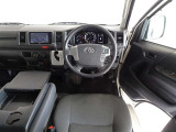 視界良好、操作しやすい運転席です。