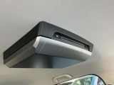 外付けのCD/DVDプレーヤーを搭載しているお車です。
