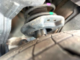 お車を安心してお乗りいただく為には、足回りの定期点検が欠かせません。サービスサポート(有償保証)では無料点検もご提供しており、安心のカーライフをお過ごしいただけるサポート体制が整っています。